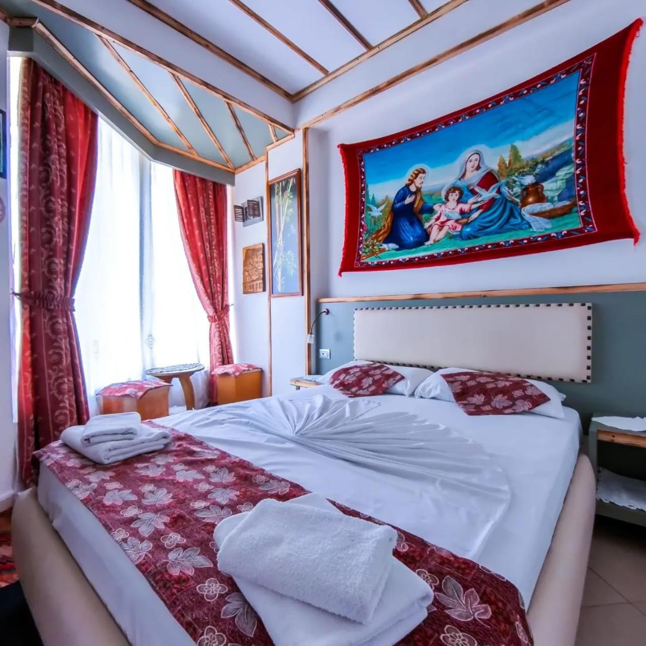 Hotel Veli Sarandë Exteriör bild