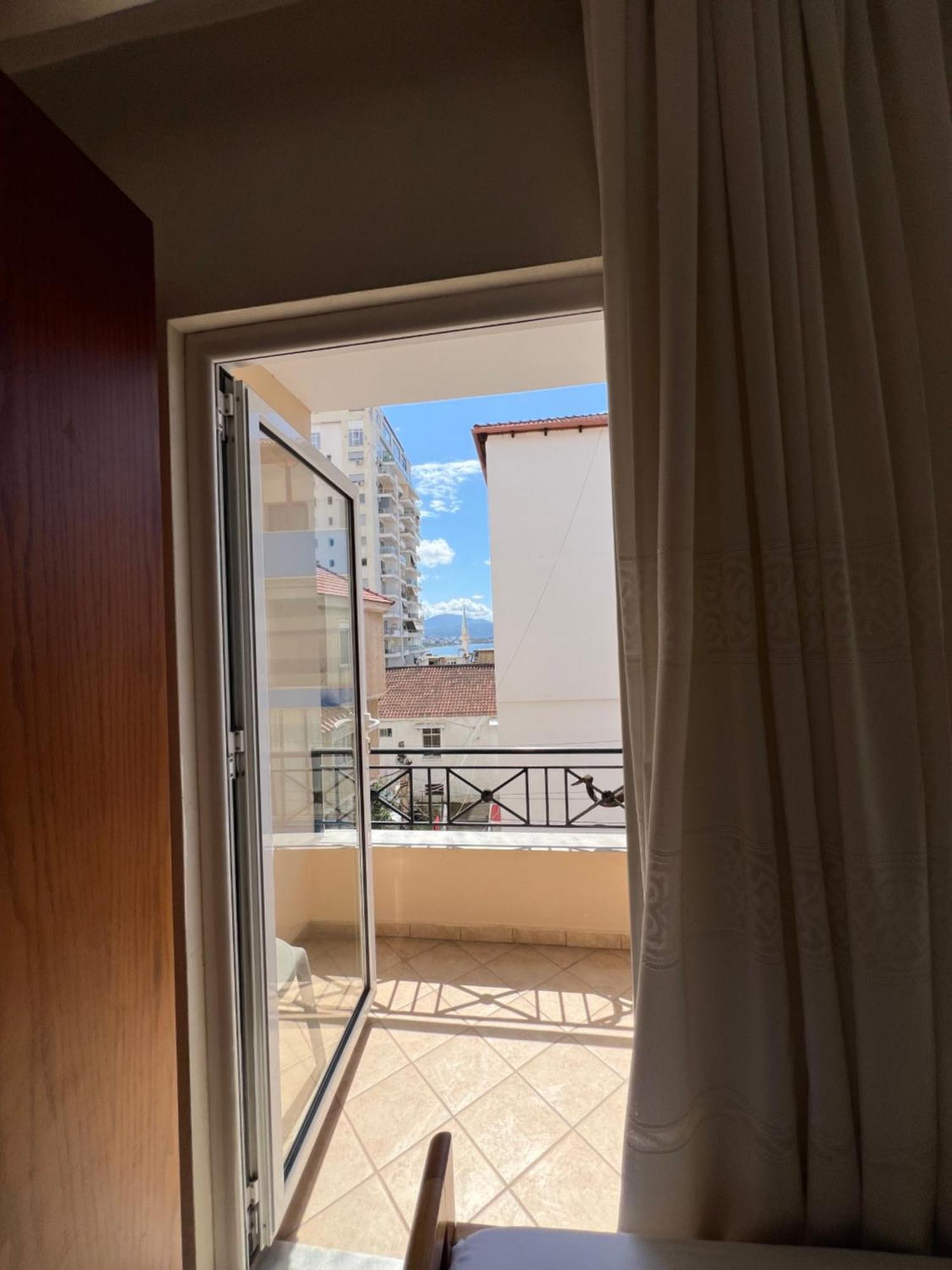 Hotel Veli Sarandë Exteriör bild