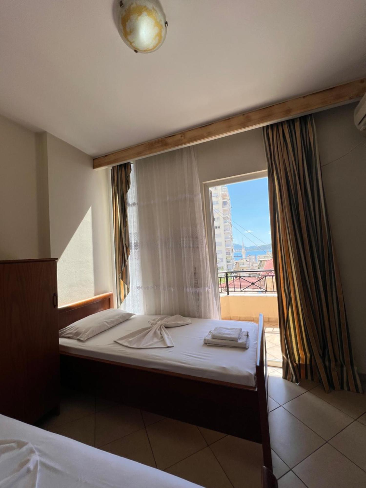 Hotel Veli Sarandë Exteriör bild