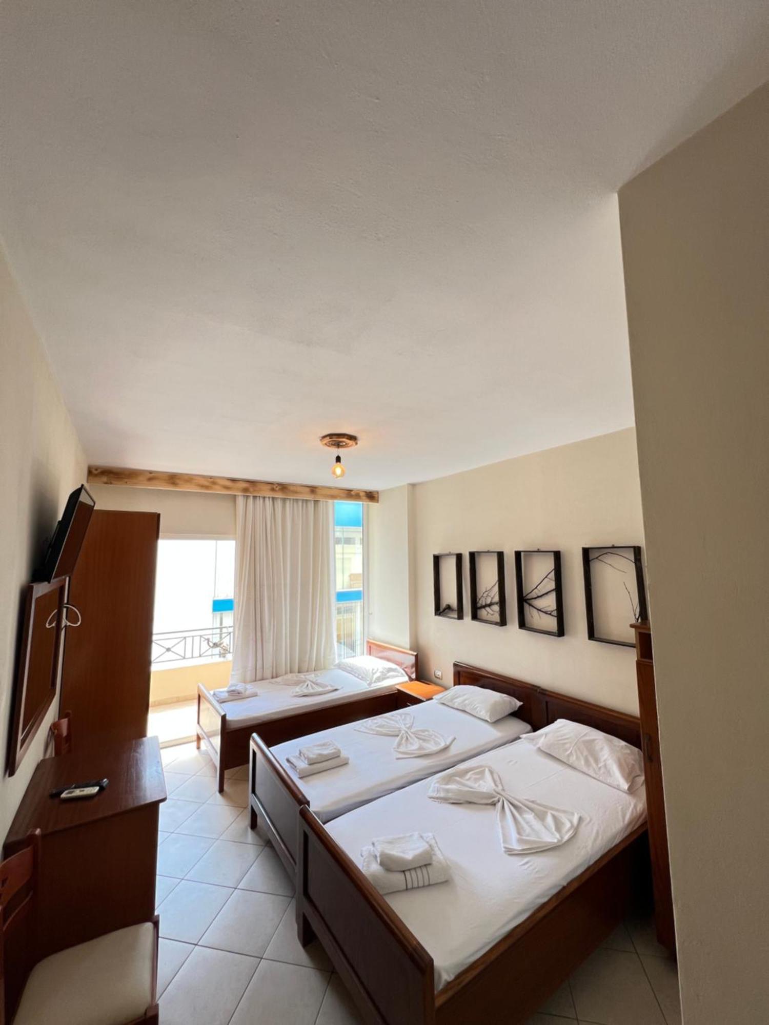 Hotel Veli Sarandë Exteriör bild