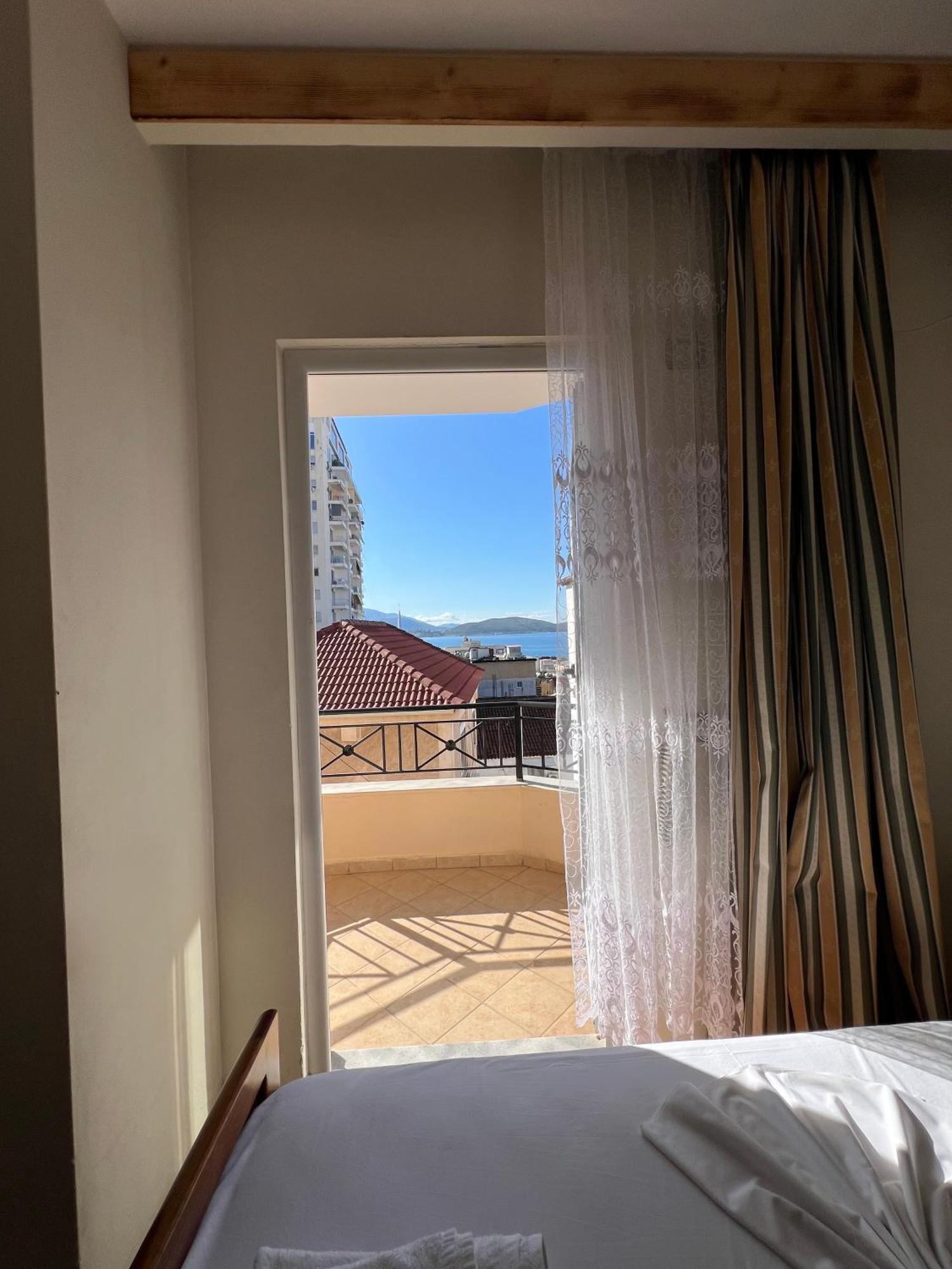 Hotel Veli Sarandë Exteriör bild