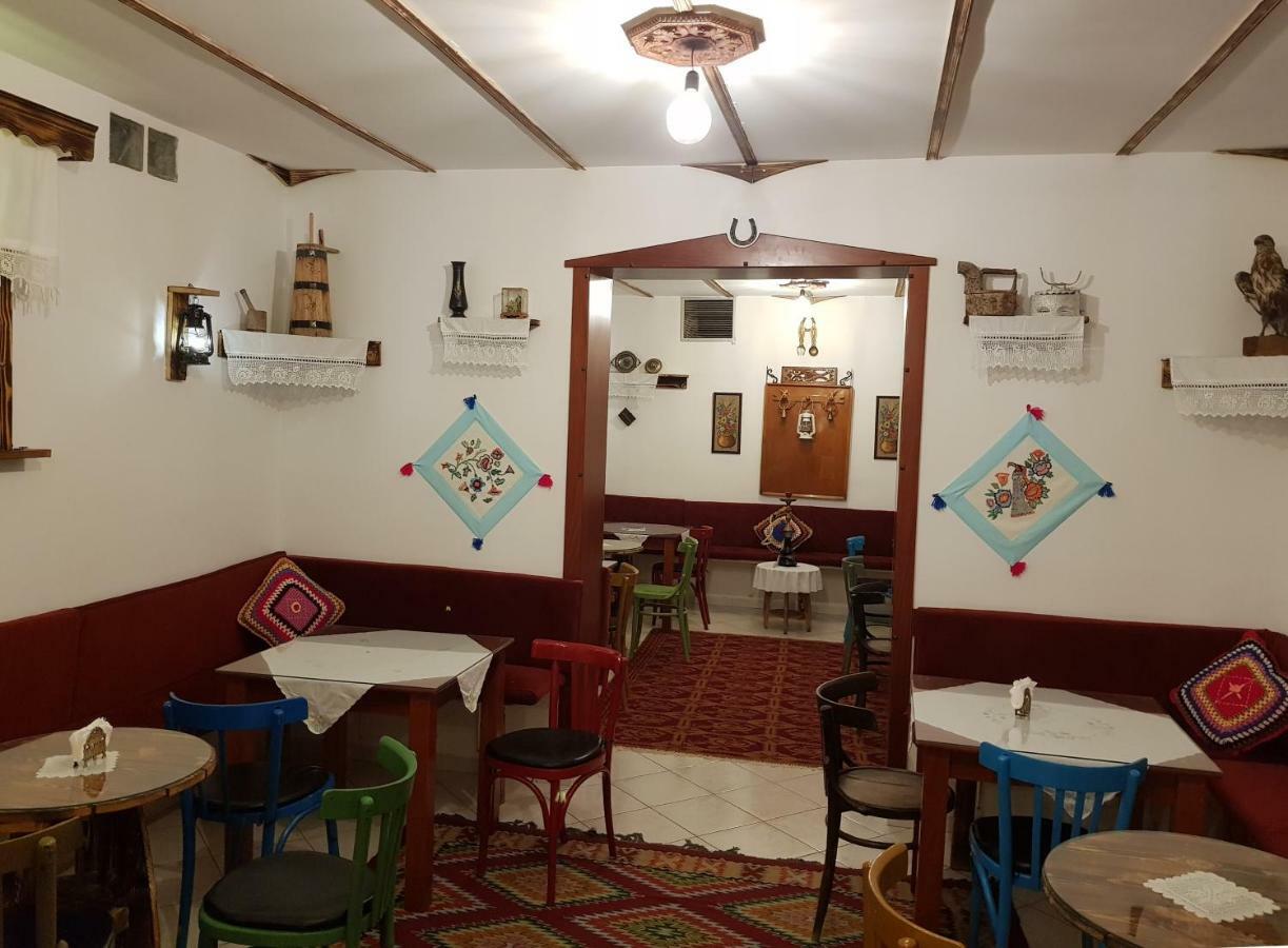 Hotel Veli Sarandë Exteriör bild