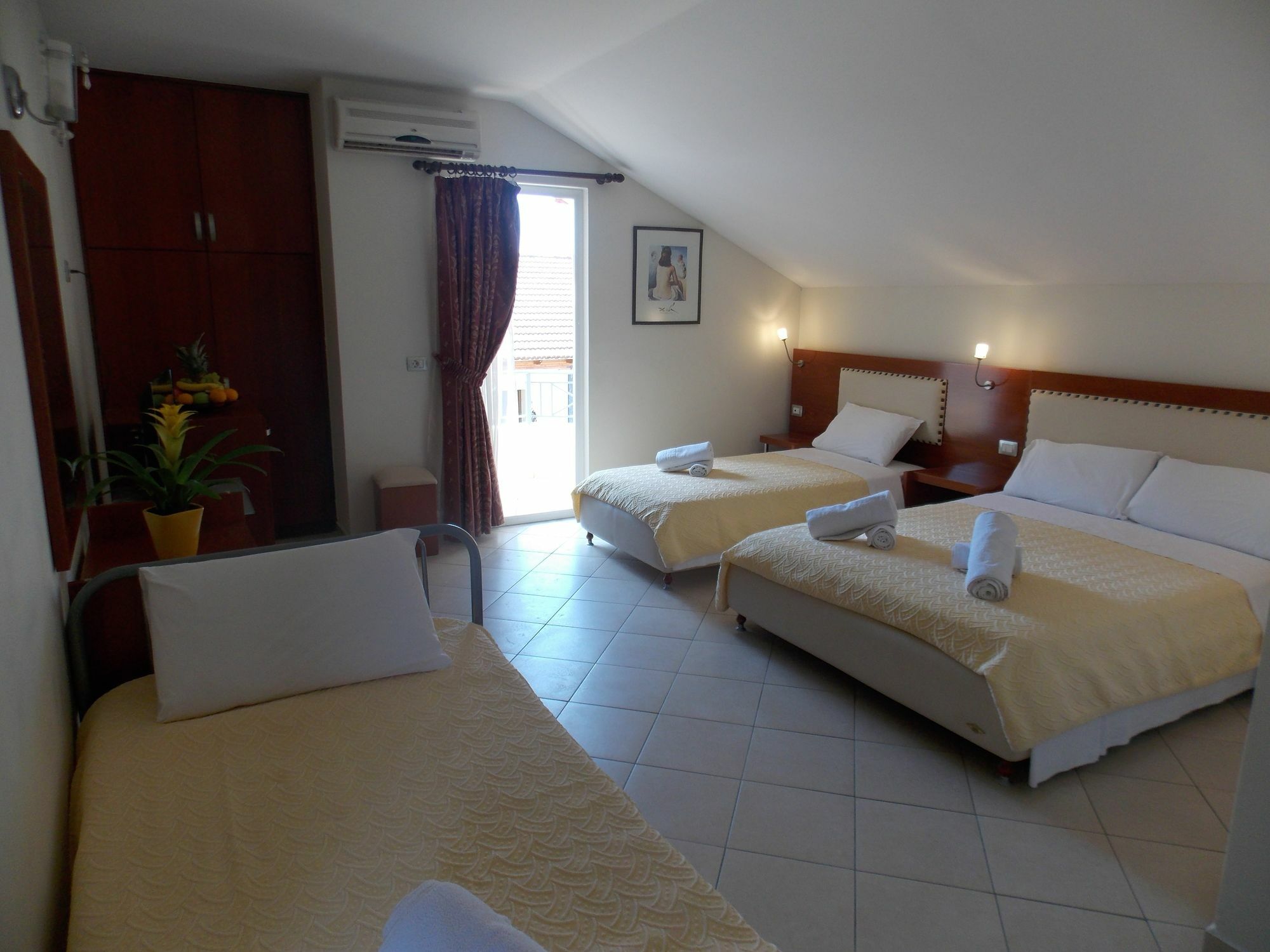 Hotel Veli Sarandë Exteriör bild