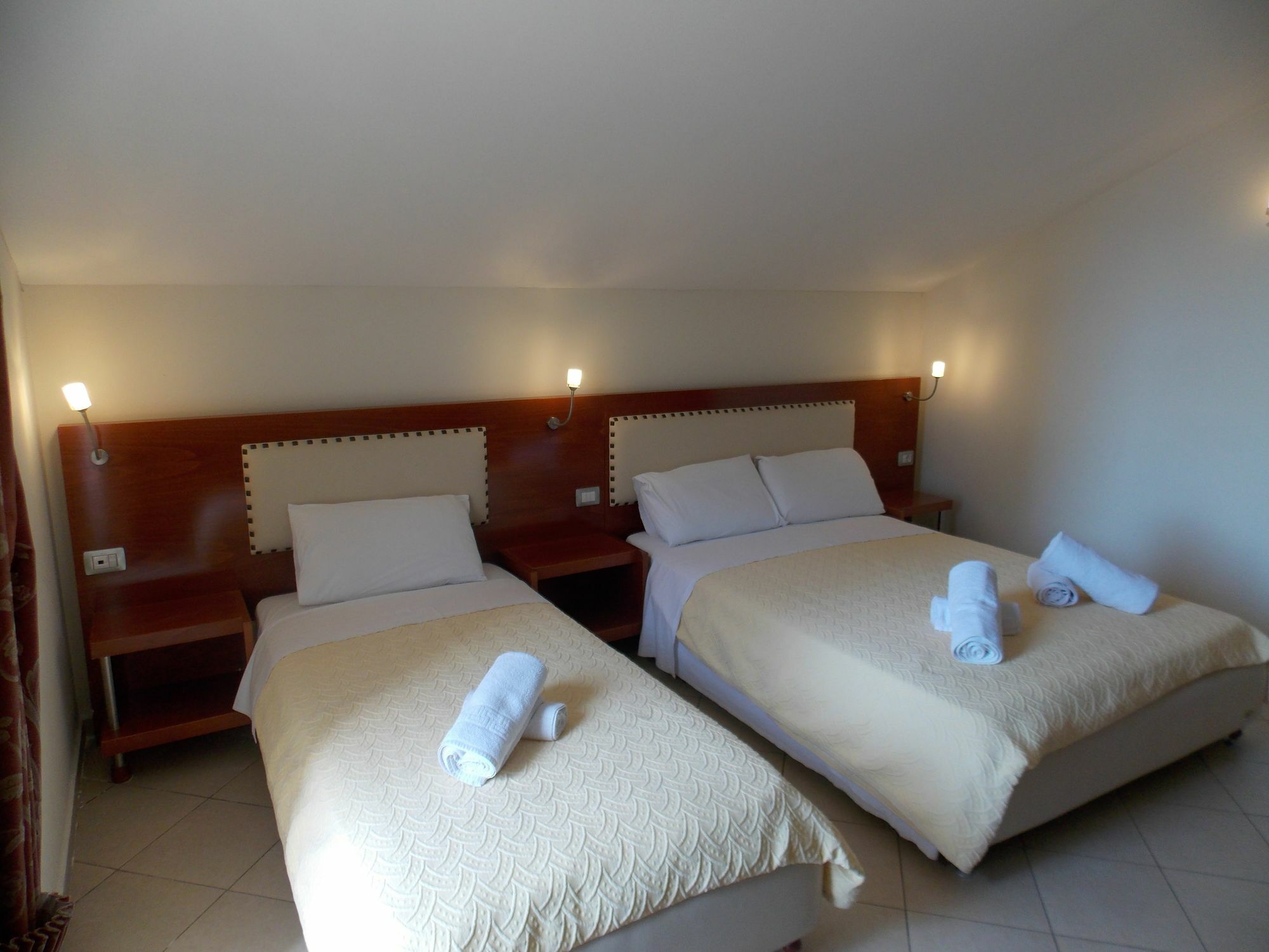 Hotel Veli Sarandë Exteriör bild